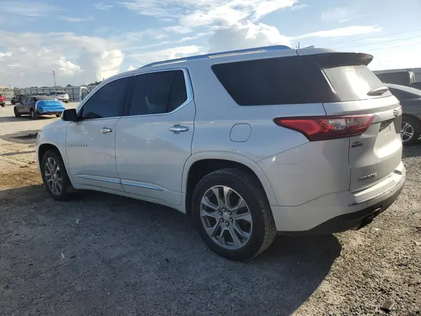 1GNERKKW6JJ156068 2018 CHEVROLET TRAVERSE - Image 2