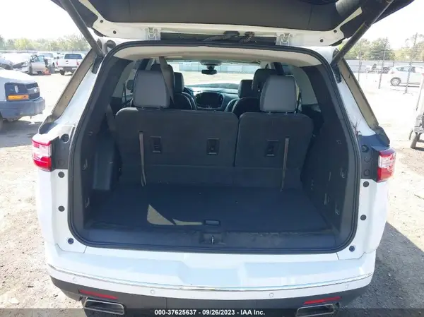 1GNERKKW6JJ220965 2018 CHEVROLET TRAVERSE - Image 8