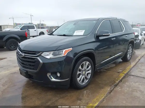 1GNERKKW6JJ245445 2018 CHEVROLET TRAVERSE - Image 2