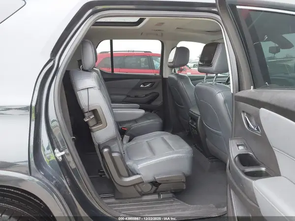 1GNERKKW6JJ245445 2018 CHEVROLET TRAVERSE - Image 8