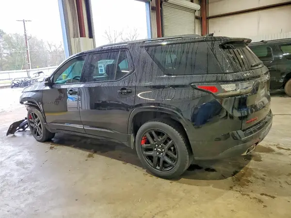 1GNERKKW6JJ261578 2018 CHEVROLET TRAVERSE - Image 2