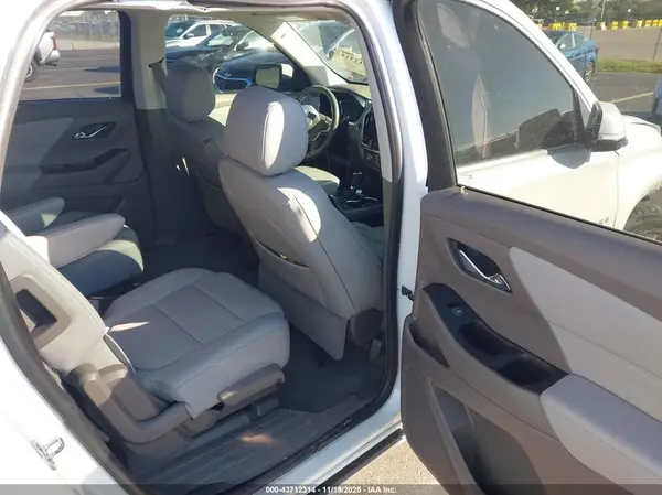 1GNERKKW6KJ211944 2019 CHEVROLET TRAVERSE - Image 8