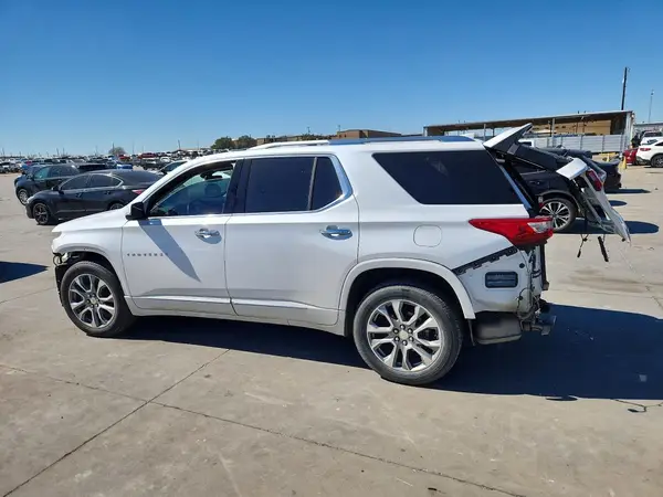 1GNERKKW7JJ131664 2018 CHEVROLET TRAVERSE - Image 2