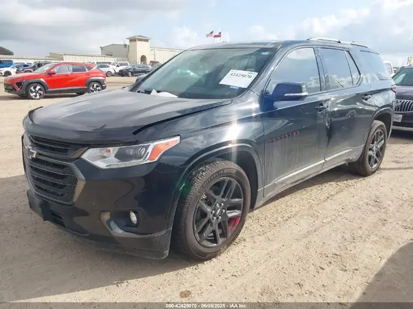 1GNERKKW7JJ172473 2018 CHEVROLET TRAVERSE - Image 2