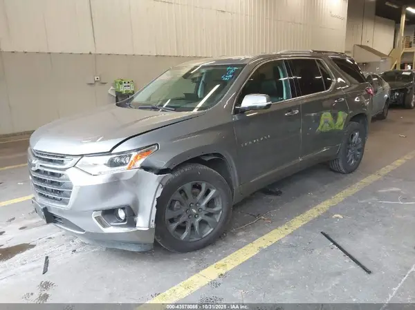1GNERKKW7JJ186955 2018 CHEVROLET TRAVERSE - Image 2