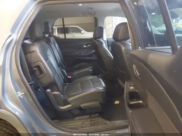 1GNERKKW7JJ186955 2018 CHEVROLET TRAVERSE - Image 8