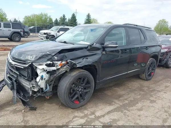 1GNERKKW7JJ227195 2018 CHEVROLET TRAVERSE - Image 2