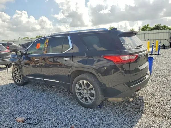1GNERKKW7JJ254266 2018 CHEVROLET TRAVERSE - Image 2