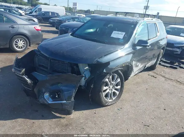 1GNERKKW7JJ264831 2018 CHEVROLET TRAVERSE - Image 2