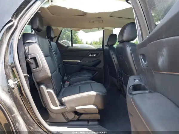 1GNERKKW7JJ270239 2018 CHEVROLET TRAVERSE - Image 8