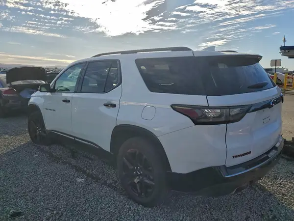 1GNERKKW7KJ254835 2019 CHEVROLET TRAVERSE - Image 2