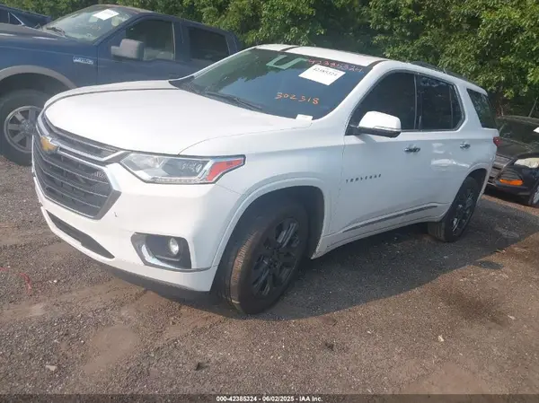 1GNERKKW7LJ302318 2020 CHEVROLET TRAVERSE - Image 2