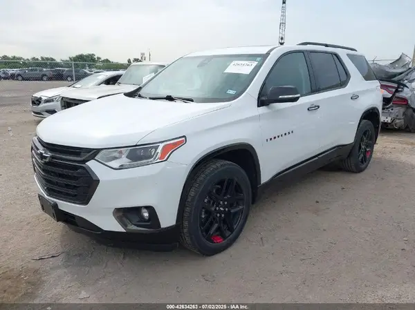 1GNERKKW7MJ243692 2021 CHEVROLET TRAVERSE - Image 2