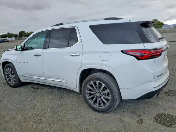 1GNERKKW7PJ229683 2023 CHEVROLET TRAVERSE - Image 2