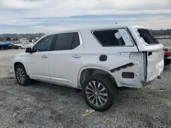 1GNERKKW7PJ244684 2023 CHEVROLET TRAVERSE - Image 2