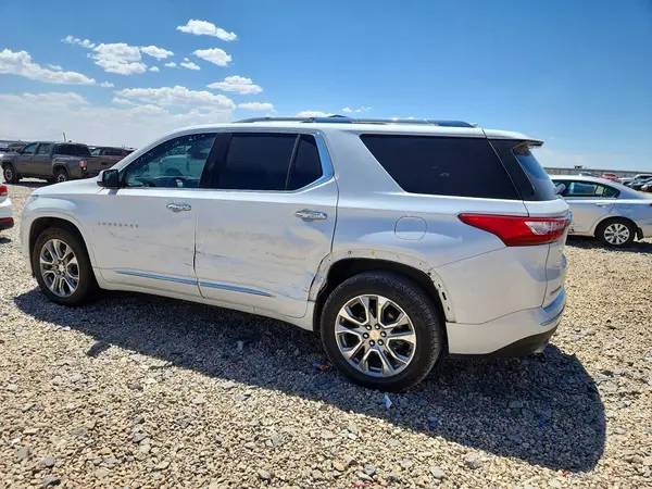 1GNERKKW8JJ103047 2018 CHEVROLET TRAVERSE - Image 2