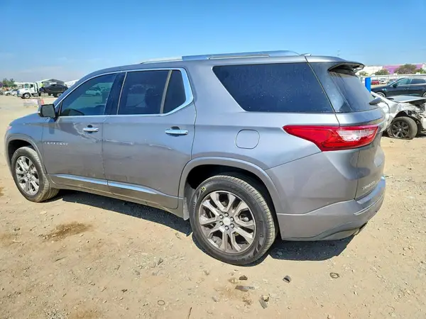 1GNERKKW8JJ111231 2018 CHEVROLET TRAVERSE - Image 2
