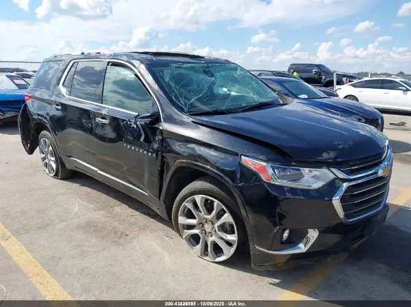 1GNERKKW8JJ136856 2018 CHEVROLET TRAVERSE - Image 1