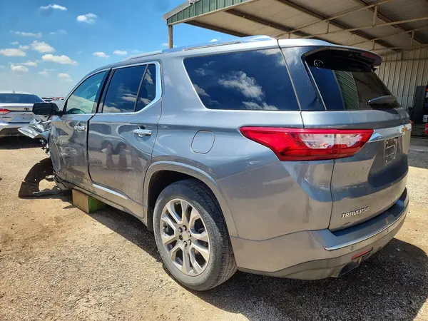 1GNERKKW8JJ138395 2018 CHEVROLET TRAVERSE - Image 2