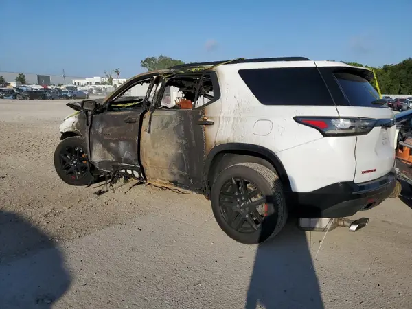 1GNERKKW8JJ248301 2018 CHEVROLET TRAVERSE - Image 2