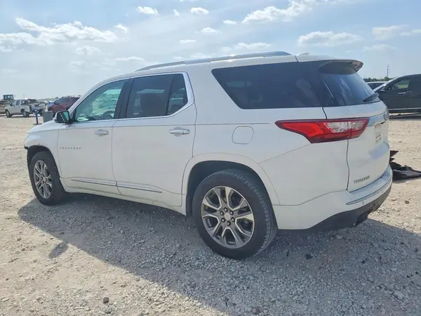 1GNERKKW8JJ267107 2018 CHEVROLET TRAVERSE - Image 2