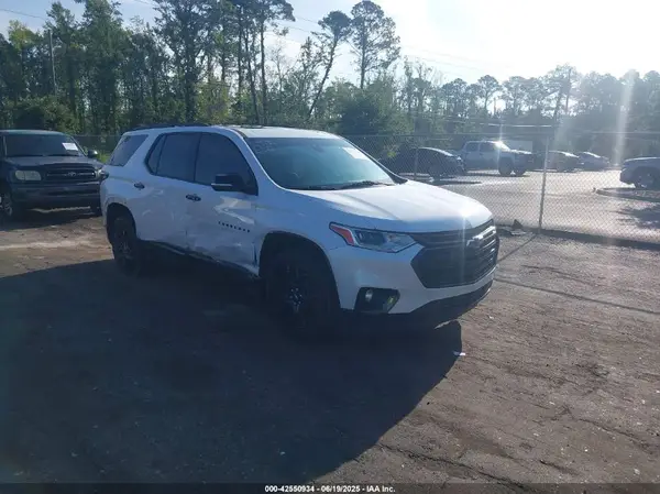 1GNERKKW8MJ235519 2021 CHEVROLET TRAVERSE - Image 1