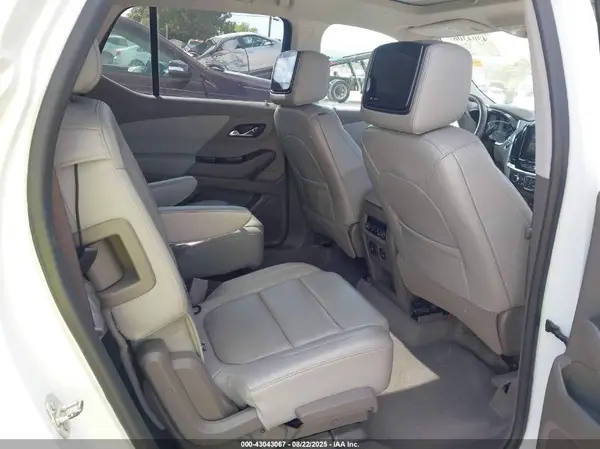 1GNERKKW9JJ115059 2018 CHEVROLET TRAVERSE - Image 8