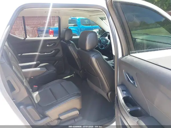 1GNERKKW9JJ275202 2018 CHEVROLET TRAVERSE - Image 8