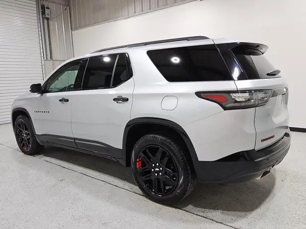 1GNERKKW9LJ120118 2020 CHEVROLET TRAVERSE - Image 2