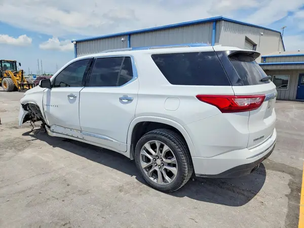 1GNERKKWXJJ127138 2018 CHEVROLET TRAVERSE - Image 2