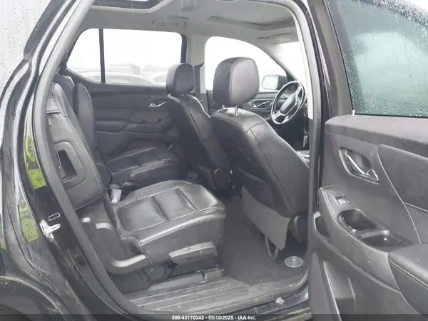 1GNERKKWXJJ189557 2018 CHEVROLET TRAVERSE - Image 8