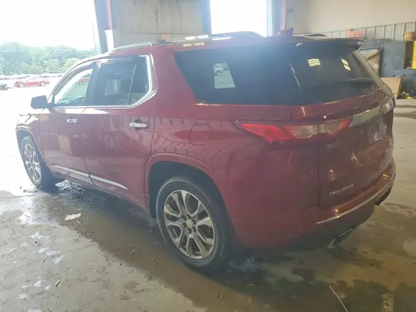 1GNERKKWXJJ253516 2018 CHEVROLET TRAVERSE - Image 2