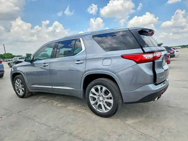 1GNERKKWXJJ259817 2018 CHEVROLET TRAVERSE - Image 2