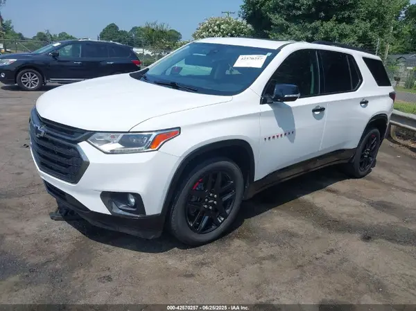 1GNERKKWXLJ308842 2020 CHEVROLET TRAVERSE - Image 2