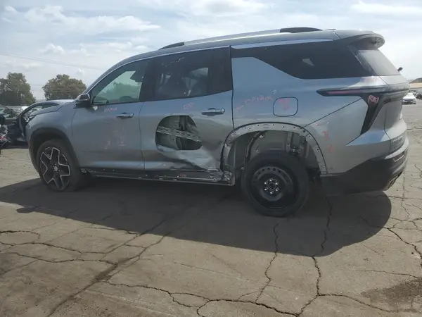 1GNERKRS2SJ188973 2025 CHEVROLET TRAVERSE - Image 2