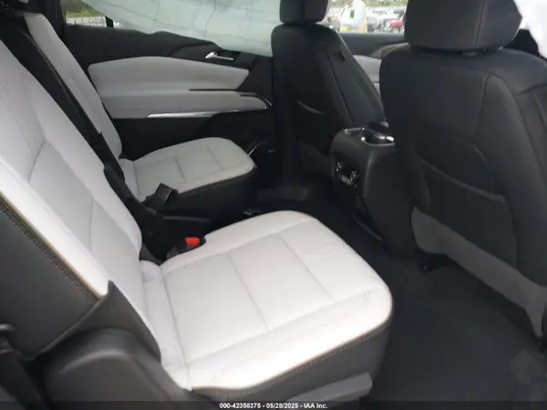 1GNERKRS8SJ189335 2025 CHEVROLET TRAVERSE - Image 8
