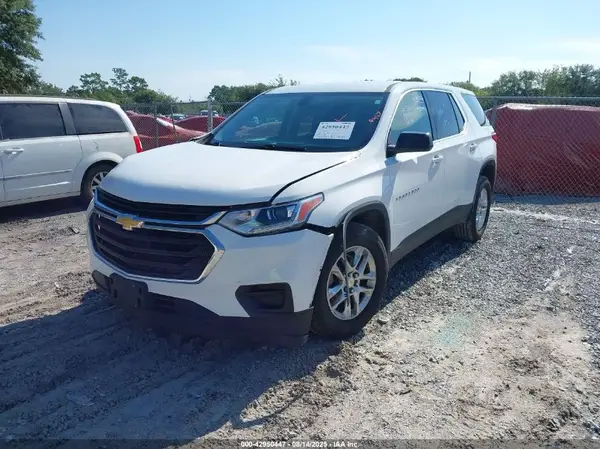 1GNERLKW0KJ109903 2019 CHEVROLET TRAVERSE - Image 2