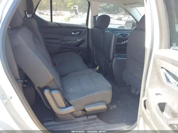 1GNERLKW3JJ220816 2018 CHEVROLET TRAVERSE - Image 8
