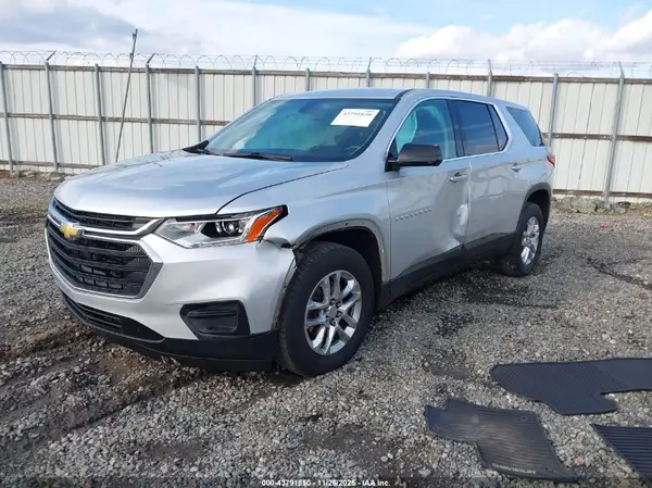 1GNERLKWXJJ102293 2018 CHEVROLET TRAVERSE - Image 2