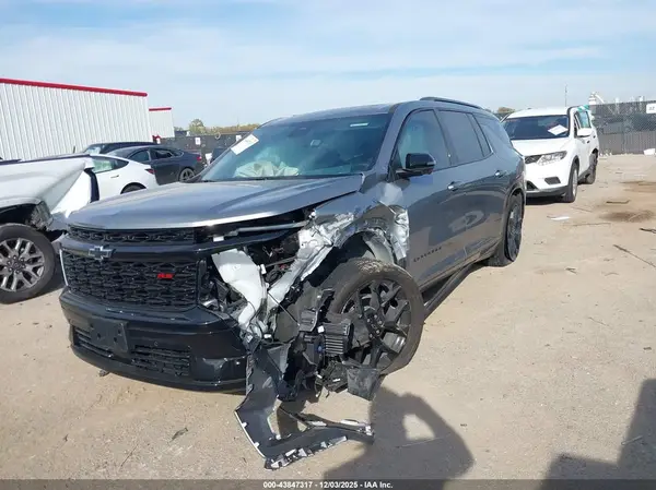 1GNERLRS7SJ259204 2025 CHEVROLET TRAVERSE - Image 2