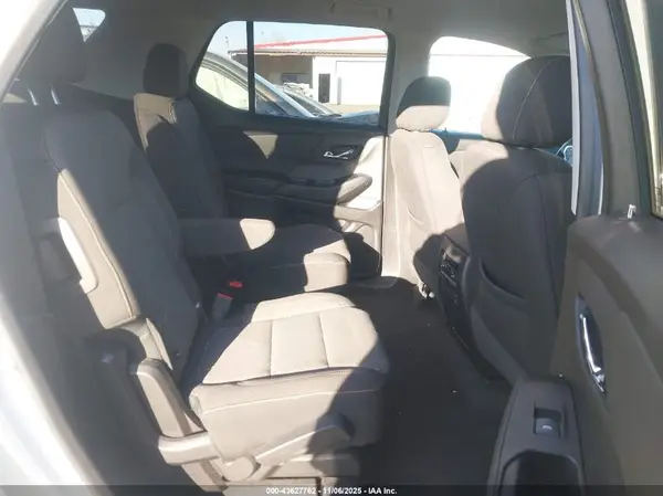 1GNERMKW3KJ250843 2019 CHEVROLET TRAVERSE - Image 8