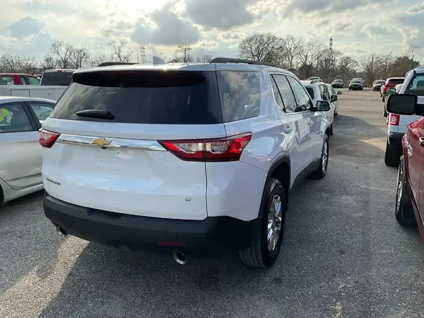 1GNERMKW3LJ235082 2020 CHEVROLET TRAVERSE - Image 2