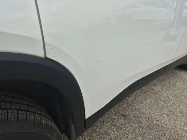 1GNERMKW4JJ237677 2018 CHEVROLET TRAVERSE - Image 2