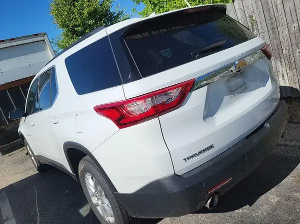 1GNERMKW8LJ169676 2020 CHEVROLET TRAVERSE - Image 2