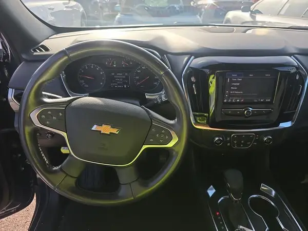 1GNERMKW8NJ121212 2022 CHEVROLET TRAVERSE - Image 1