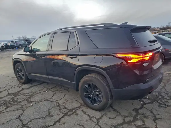 1GNETVKW5RJ134870 2024 CHEVROLET TRAVERSE - Image 2
