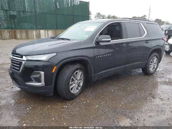 1GNETVKW5RJ137400 2024 CHEVROLET TRAVERSE - Image 2
