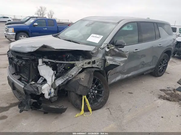 1GNEVEKS6RJ234998 2024 CHEVROLET TRAVERSE - Image 2