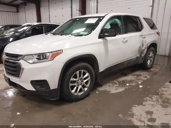 1GNEVFKW0JJ229535 2018 CHEVROLET TRAVERSE - Image 2