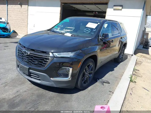 1GNEVFKW0NJ158102 2022 CHEVROLET TRAVERSE - Image 2